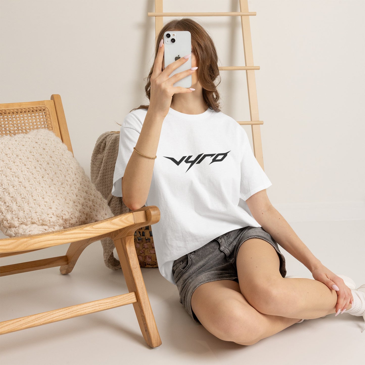 Vyro Graphic Tee — Retro BMW E30 Car Design T-Shirt