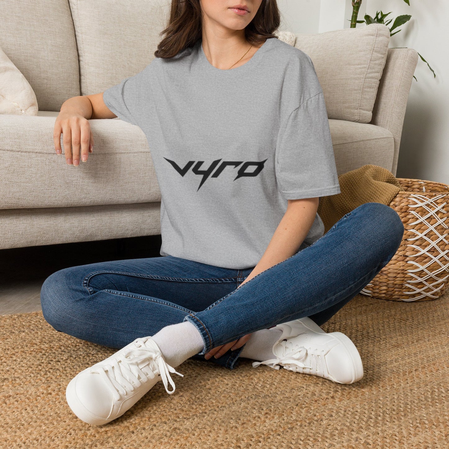 V4RO Logo T-Shirt — Minimal Tech Streetwear Graphic Tee