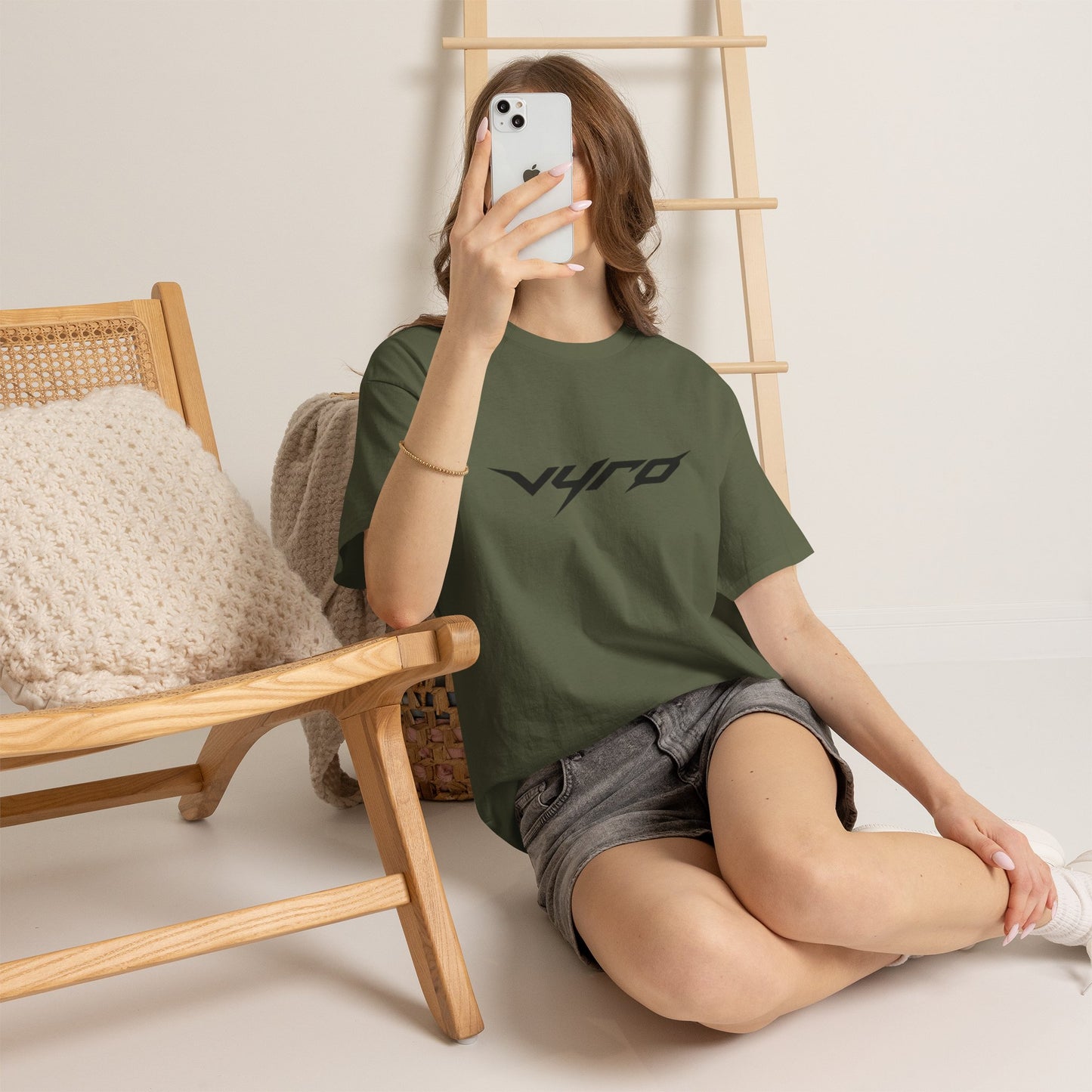Vyro Graphic Tee — Retro BMW E30 Car Design T-Shirt
