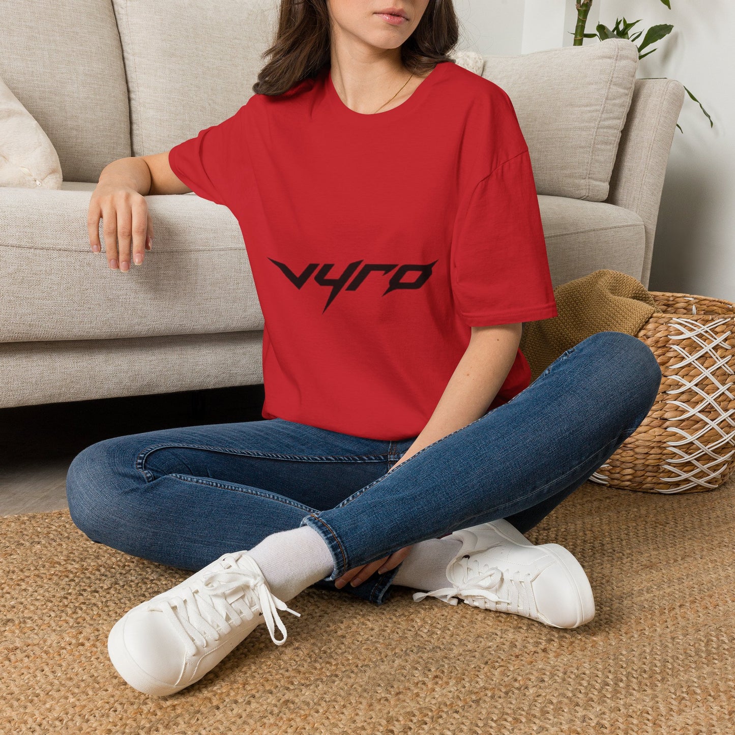 V4RO Logo T-Shirt — Minimal Tech Streetwear Graphic Tee